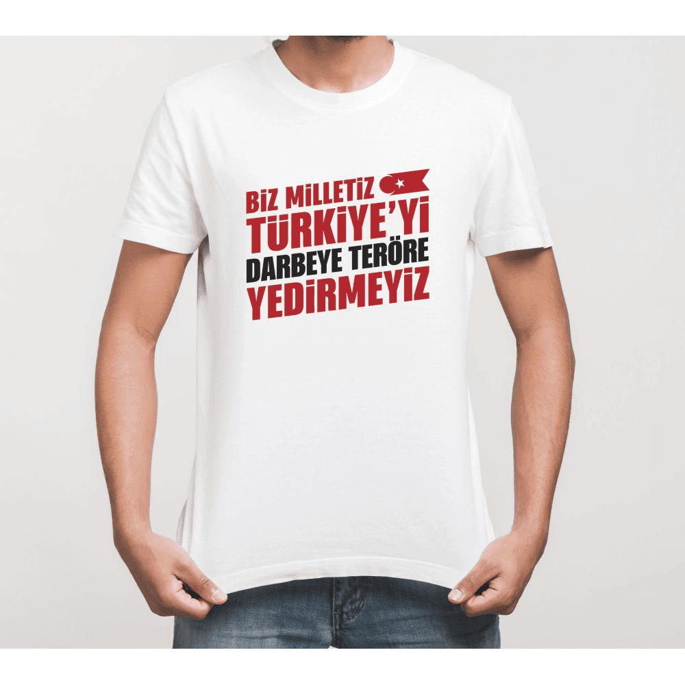 15 Temmuz Demokrasi Milli Birlik YEDİRMEYİZ Baskılı Bisiklet Yaka T-shirt - Beyaz
