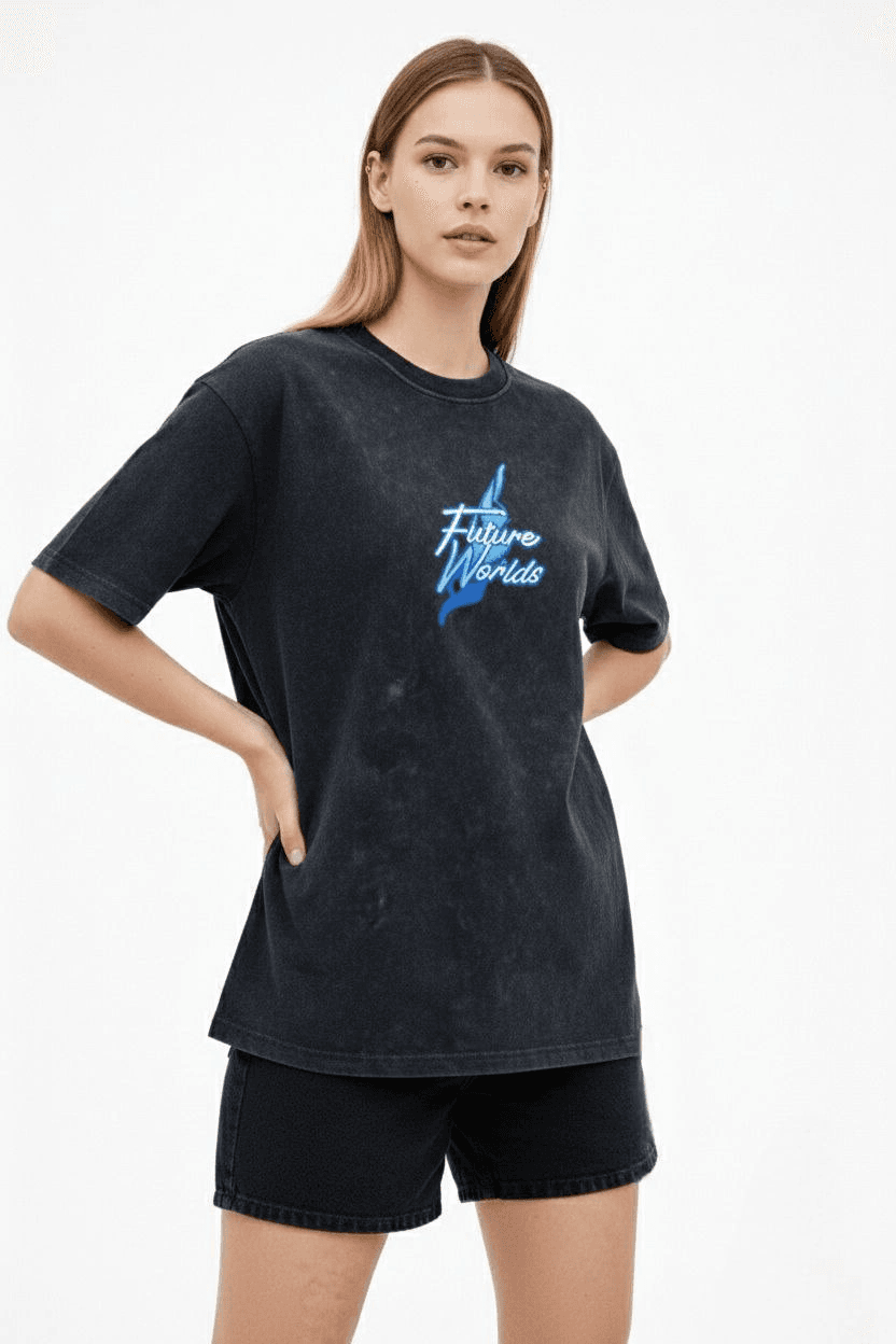 Kadın Asit Yıkamalı Oversize Tişört Bisiklet Yaka Kısa Kol T-shirt - Siyah — görsel 1 / 4