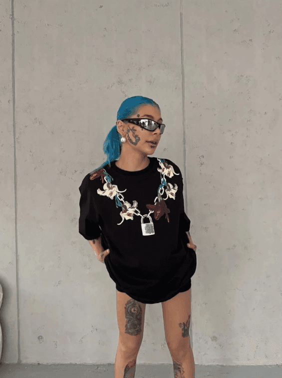 Kadın Kısa Kol Yazlık Tişört Bisiklet Yaka Baskılı Oversize T-Shirt - Siyah — görsel 1 / 3