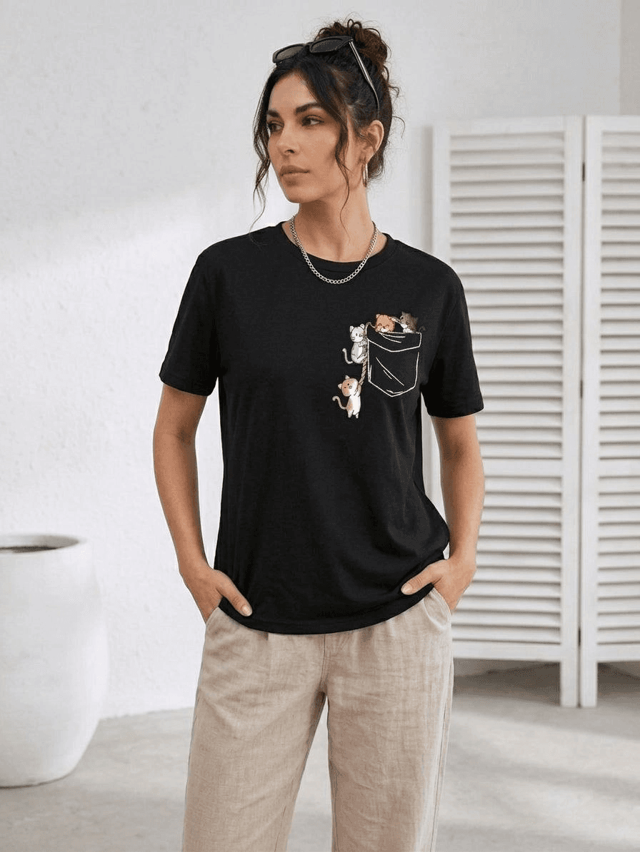 Kadın Sevimli Kedi Cep Baskılı Tişört Kısa Kol Yazlık T-Shirt - Siyah — görsel 1 / 3