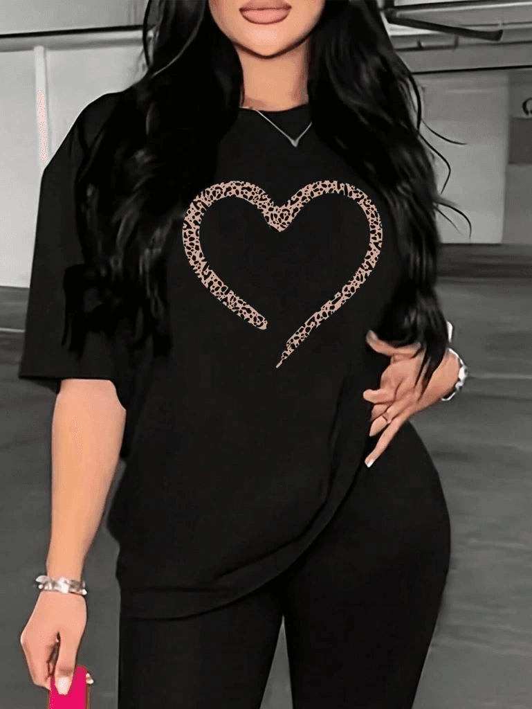 Kadın Kalp Baskılı T-Shirt Kısa Kol Bisiklet Yaka Oversize Tişört - Siyah — görsel 1 / 2