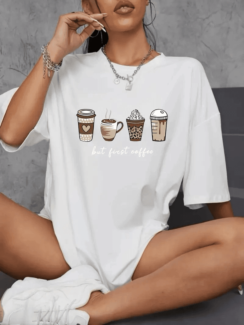 Kadın Kahve Desen Baskılı Tişört Kısa Kol Bisiklet Yaka Oversize T-Shirt - Beyaz — görsel 1 / 5