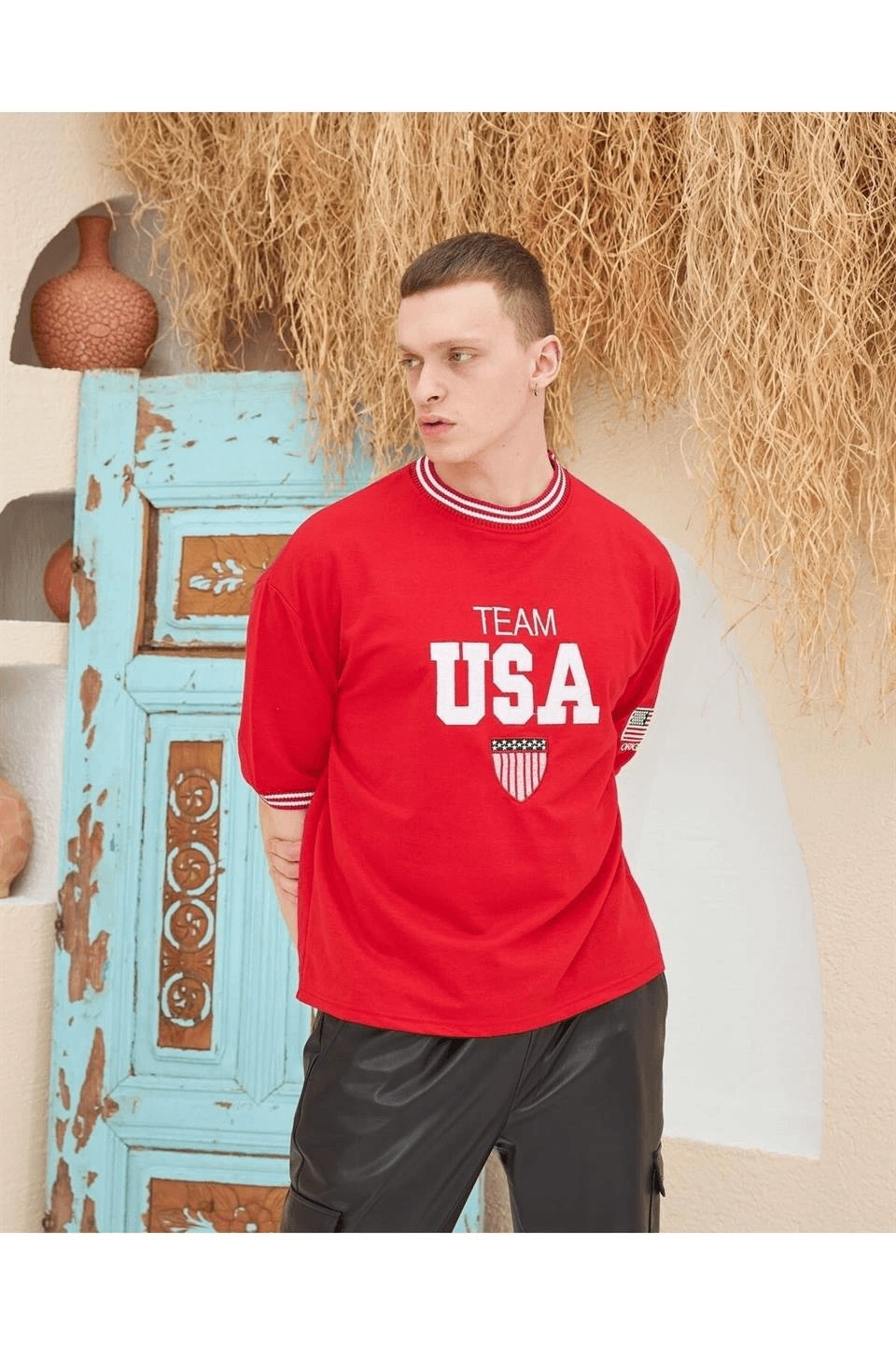 Erkek Bisiklet Yaka Tişört Nakış İşlemeli Kısa Kol Oversize T-Shirt - Kırmızı — görsel 1 / 2