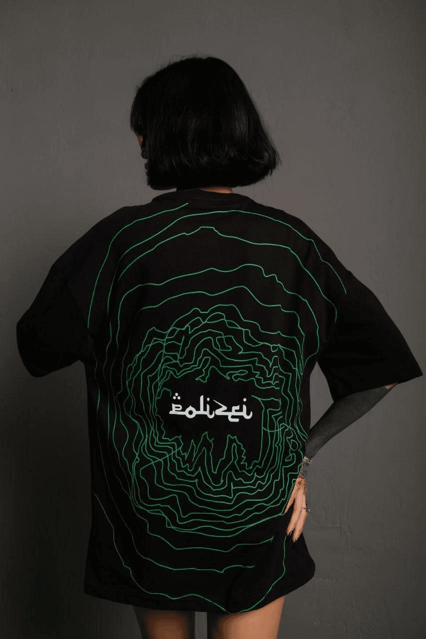 Kadın Bisiklet Yakalı Sırt Baskılı Oversize Kısa kol T-Shirt - Siyah