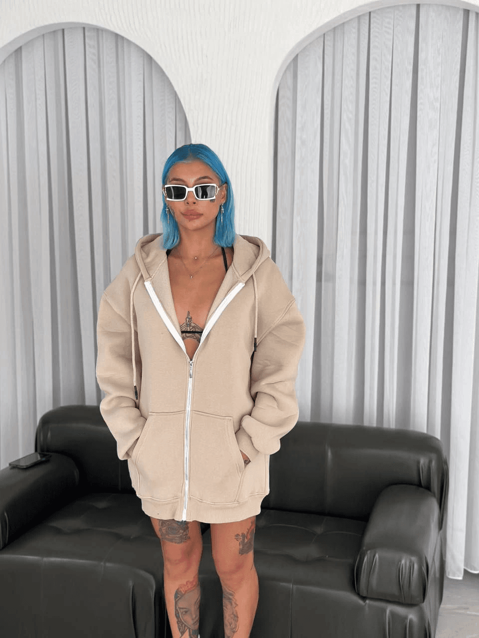 Kadın 3 İplik Pamuklu Kapüşonlu Kanguru Cepli Baskılı Oversize Hoodie Sweatshirt - Bej