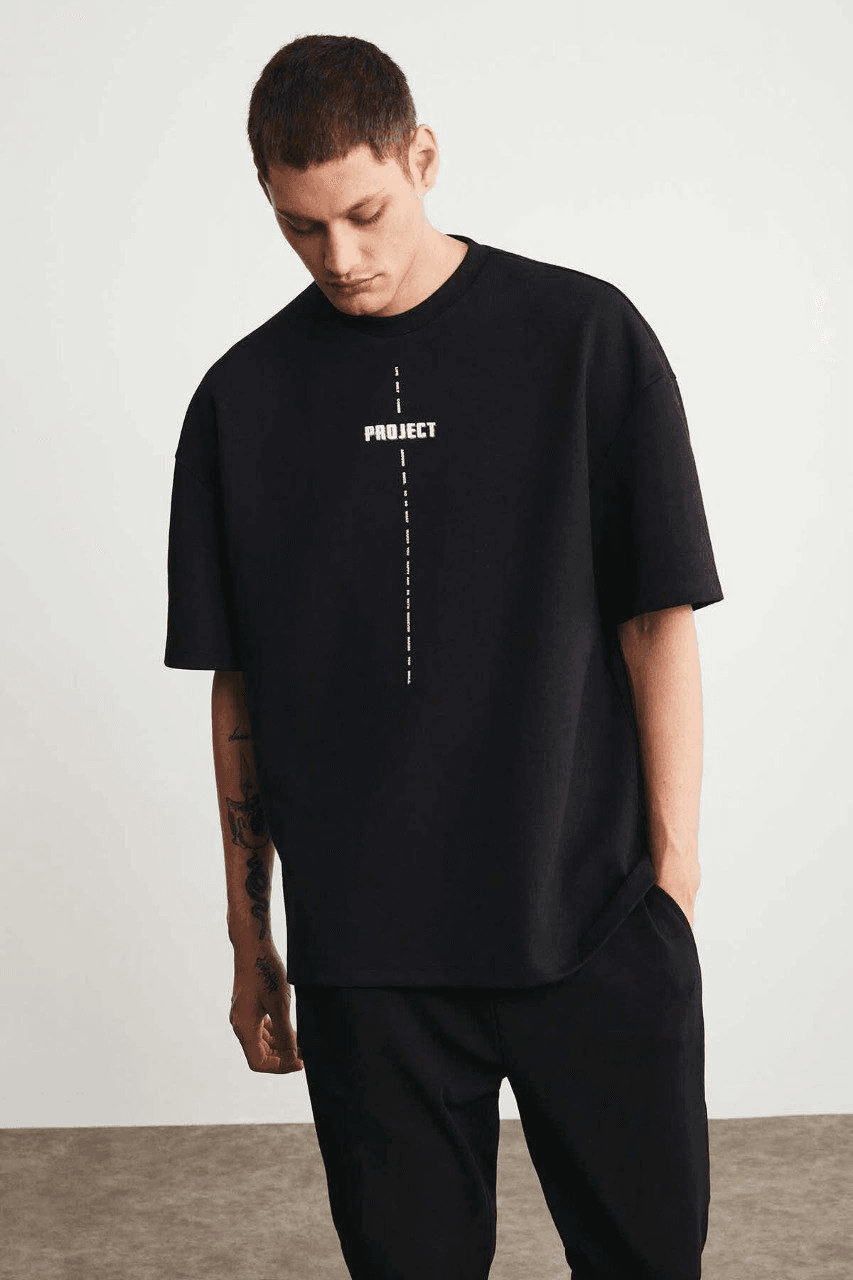 Erkek Baskılı T-Shirt Kısa Kol Bisiklet Yaka Regular Fit Rahat Kalıp Tişört - Siyah — görsel 1 / 4