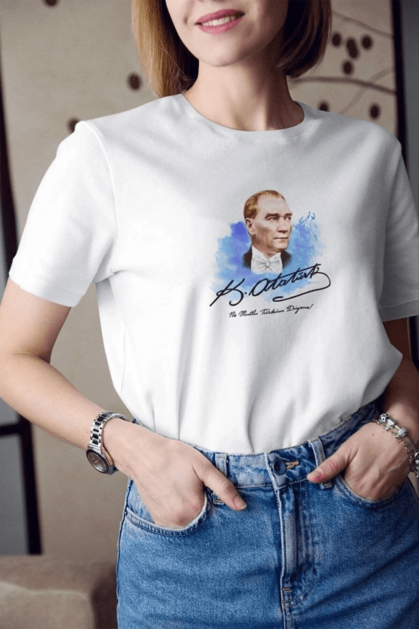 Kadın Kısa Kol Yazlık Tişört Bisiklet Yaka ATATÜRK Baskılı T-Shirt - Beyaz