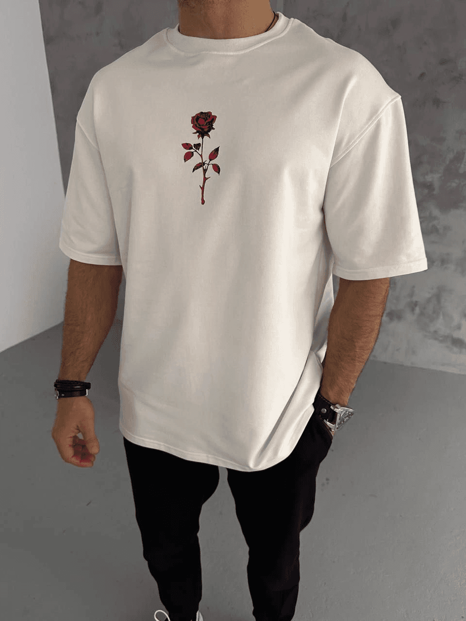 Erkek Kısa Kol Tişört Bisiklet Yaka GÜL Baskılı Oversize T-Shirt - Beyaz — görsel 1 / 3