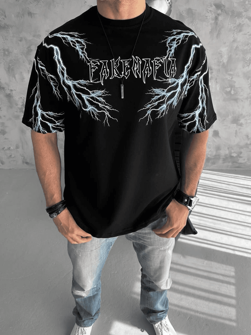 ERKEK Bisiklet Yaka Yıldırım Baskılı Kısa kol T-Shirt-Siyah