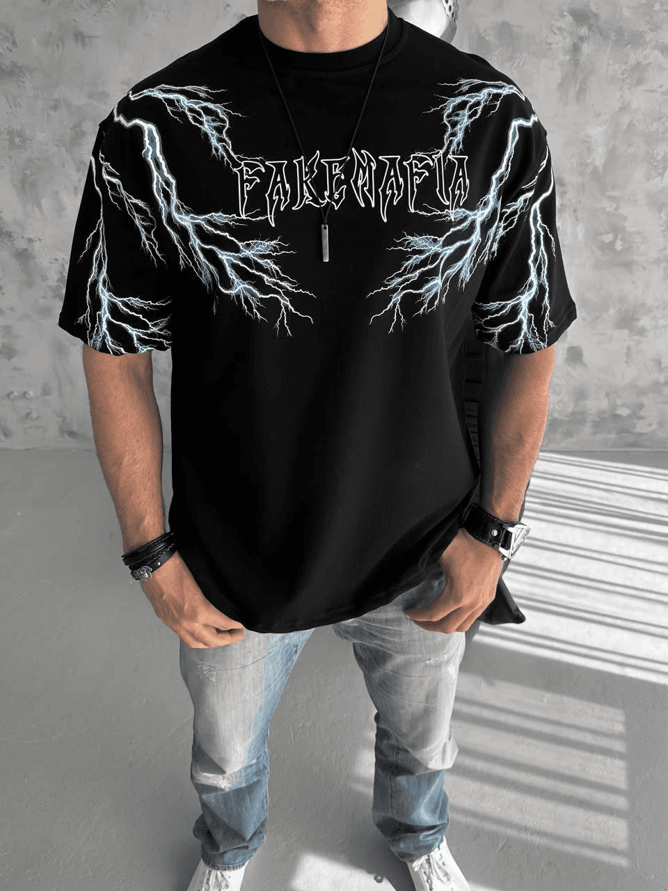 Erkek Bisiklet Yaka Tişört Yıldırım Şimşek Baskılı Kısa Kol T-Shirt -Siyah — görsel 1 / 4