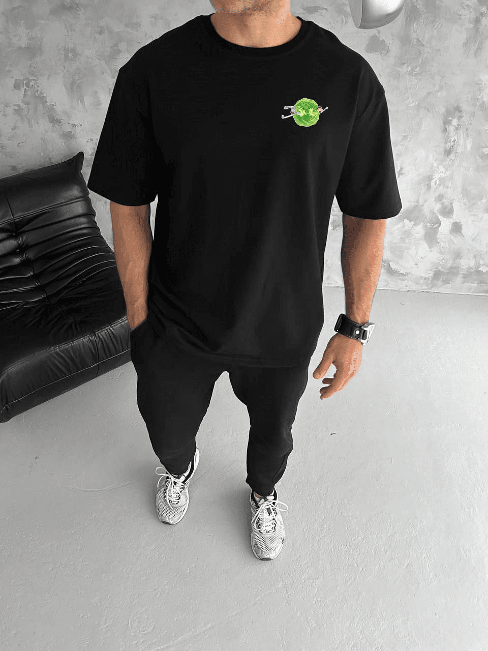 Erkek Kısa Kol Tişört Bisiklet Yaka RİCK AND MORTY Baskılı T-Shirt - Siyah — görsel 1 / 2