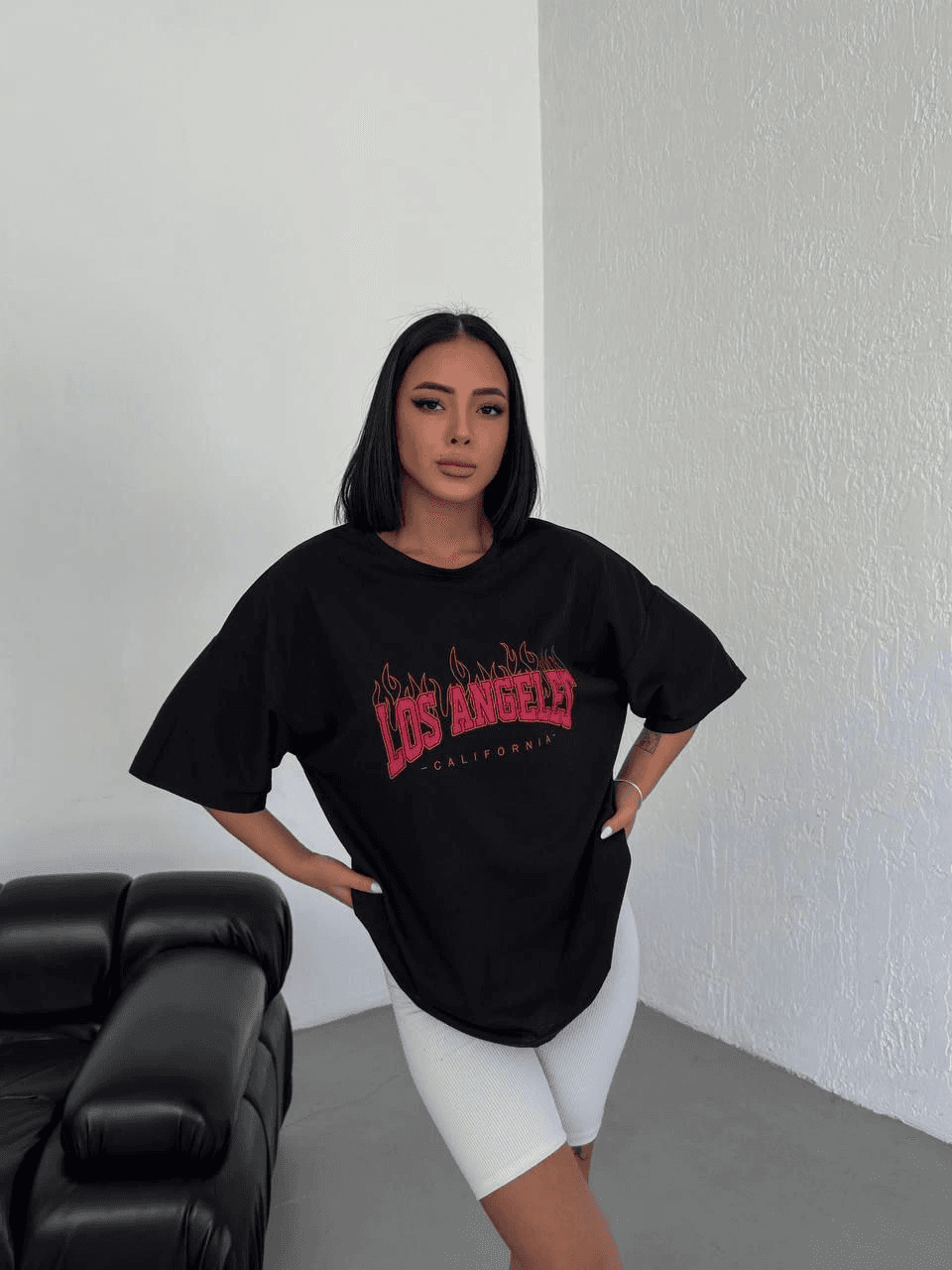 Kadın Kısa Kol Yazlık Tişört Bisiklet Yaka Los Angeles Baskılı T-Shirt - Siyah — görsel 1 / 5