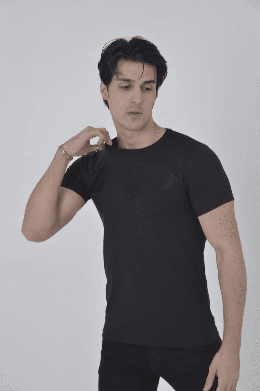 Erkek Göğüs File Aksesuarlı T-shirt - Siyah