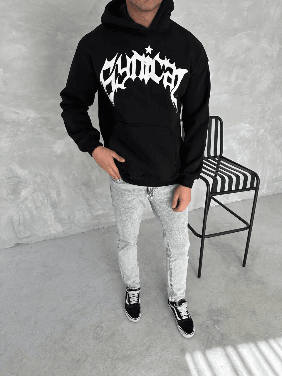 Erkek 3 İplik Pamuklu Kapüşonlu Baskılı Cepli Oversize Sweatshirt Hoodie - Siyah — görsel 1 / 3