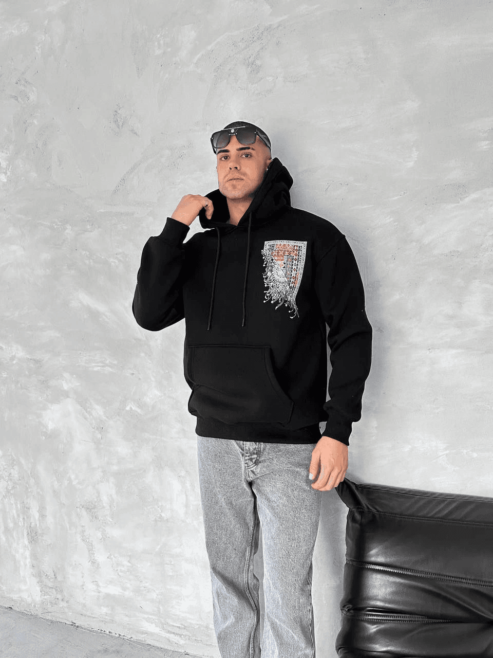 Erkek Kapüşonlu Kanguru Cepli Sweatshirt 3 İplik Pamuklu Baskılı Hoodie - Siyah