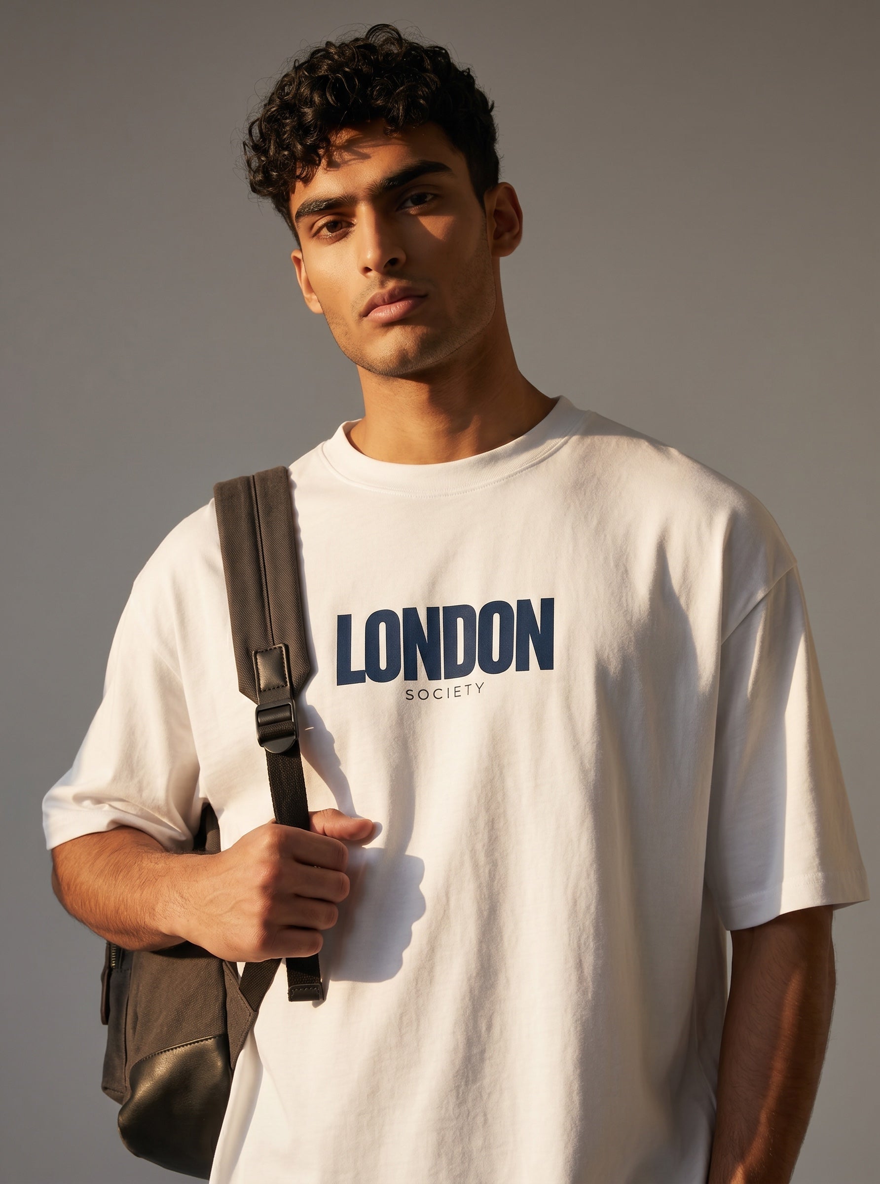 The Society Collection London Oversize Unisex Tişört - Beyaz