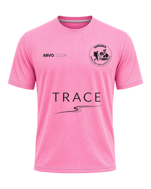 ArvoCulture pembe, kısa kollu, yuvarlak yakalı, performans tişörtü. Önünde 'TRACE' yazısı ve bir patika detayı bulunur.