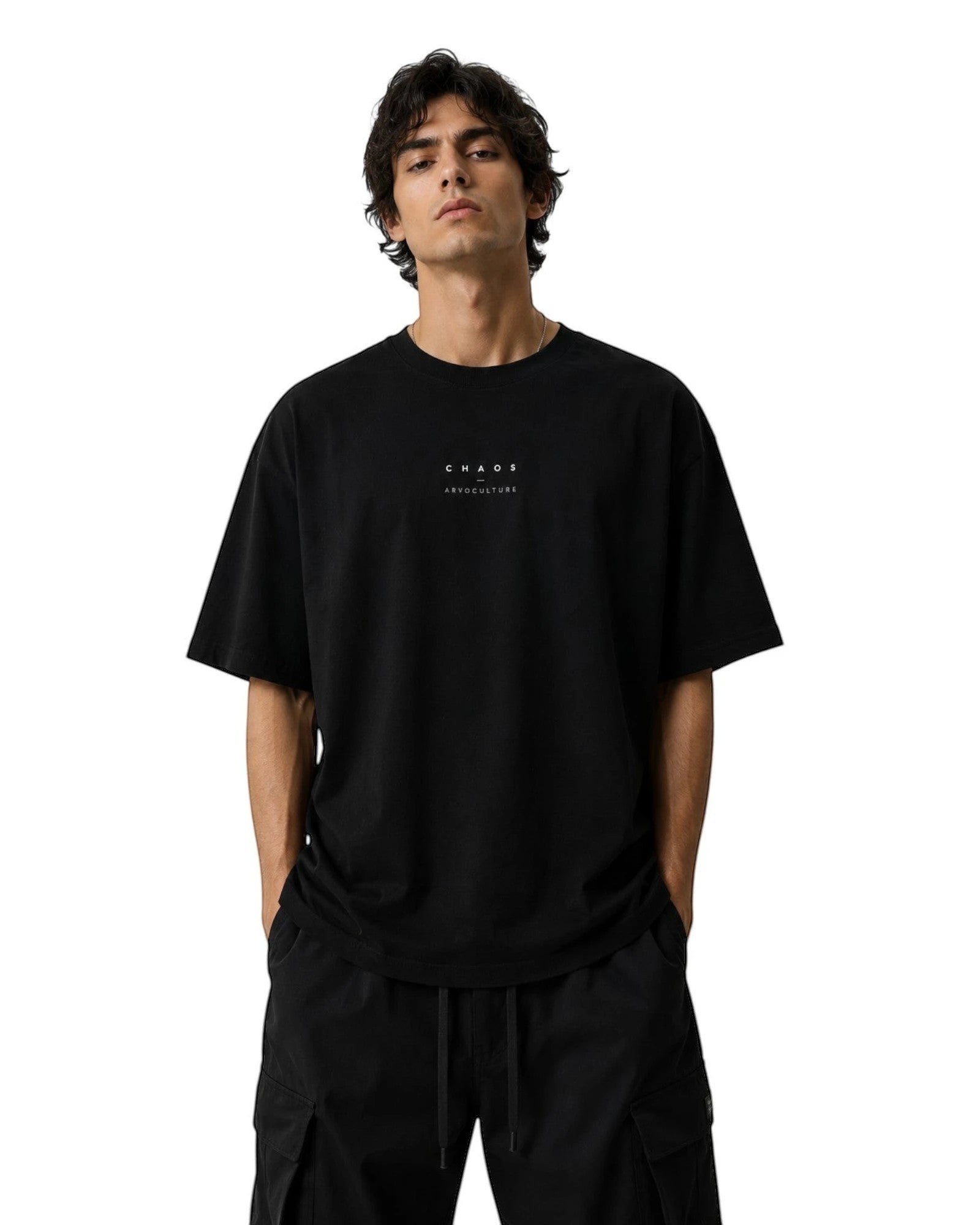 ArvoCulture Siyah oversize pamuklu tişört, göğsünde minimalist 'CHAOS' ve 'ARVOCULTURE' baskısı.